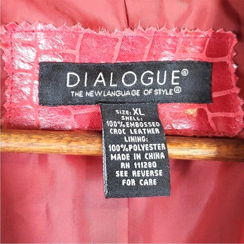 EUC- DIALOGUE XL RED LEATHER JACKET CROC- EMBOSSED - Picture 6 of 6